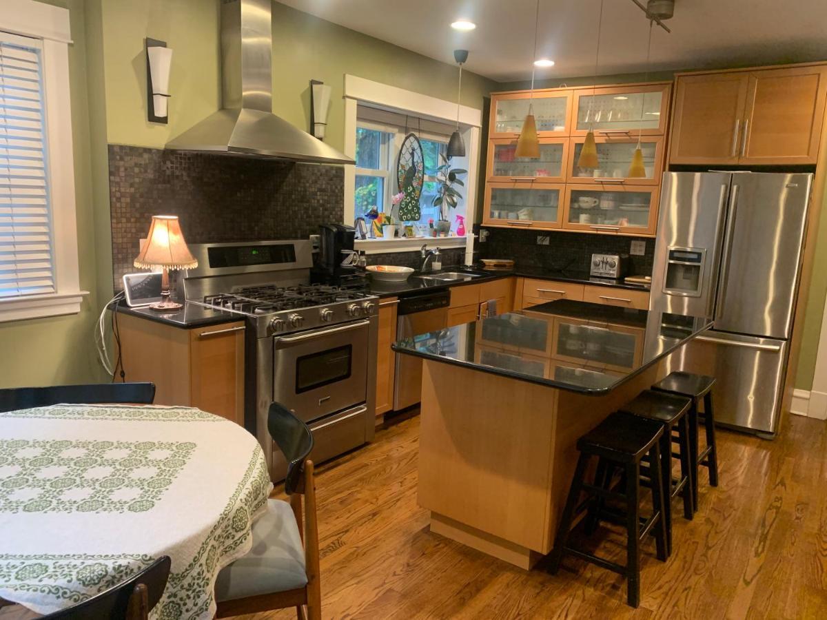 Oak Park Beauties - Tree Lined Streets - Walkable Apartment Exterior foto