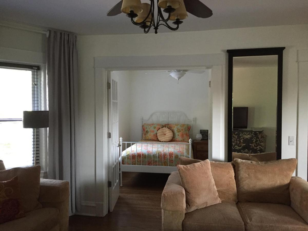Oak Park Beauties - Tree Lined Streets - Walkable Apartment Exterior foto